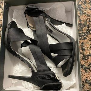 Vera Wang Heels